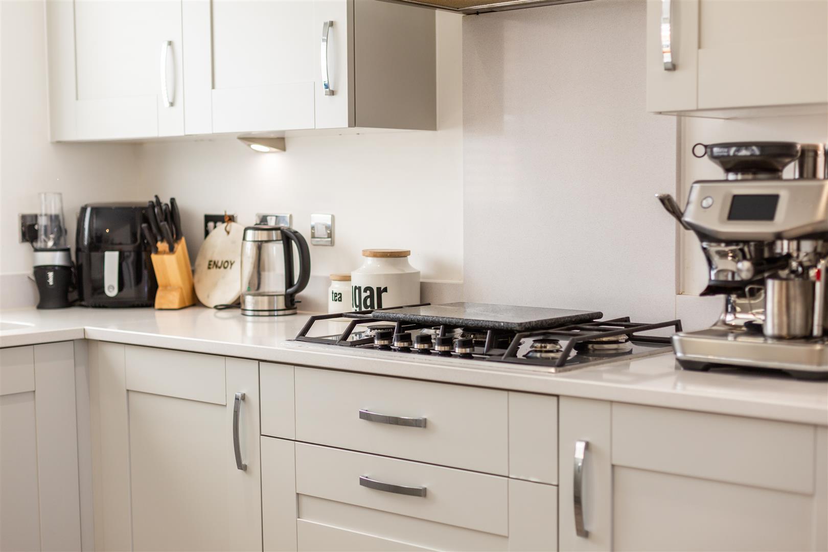 Awel Y Mor, Sketty, Swansea, SA2 9FL